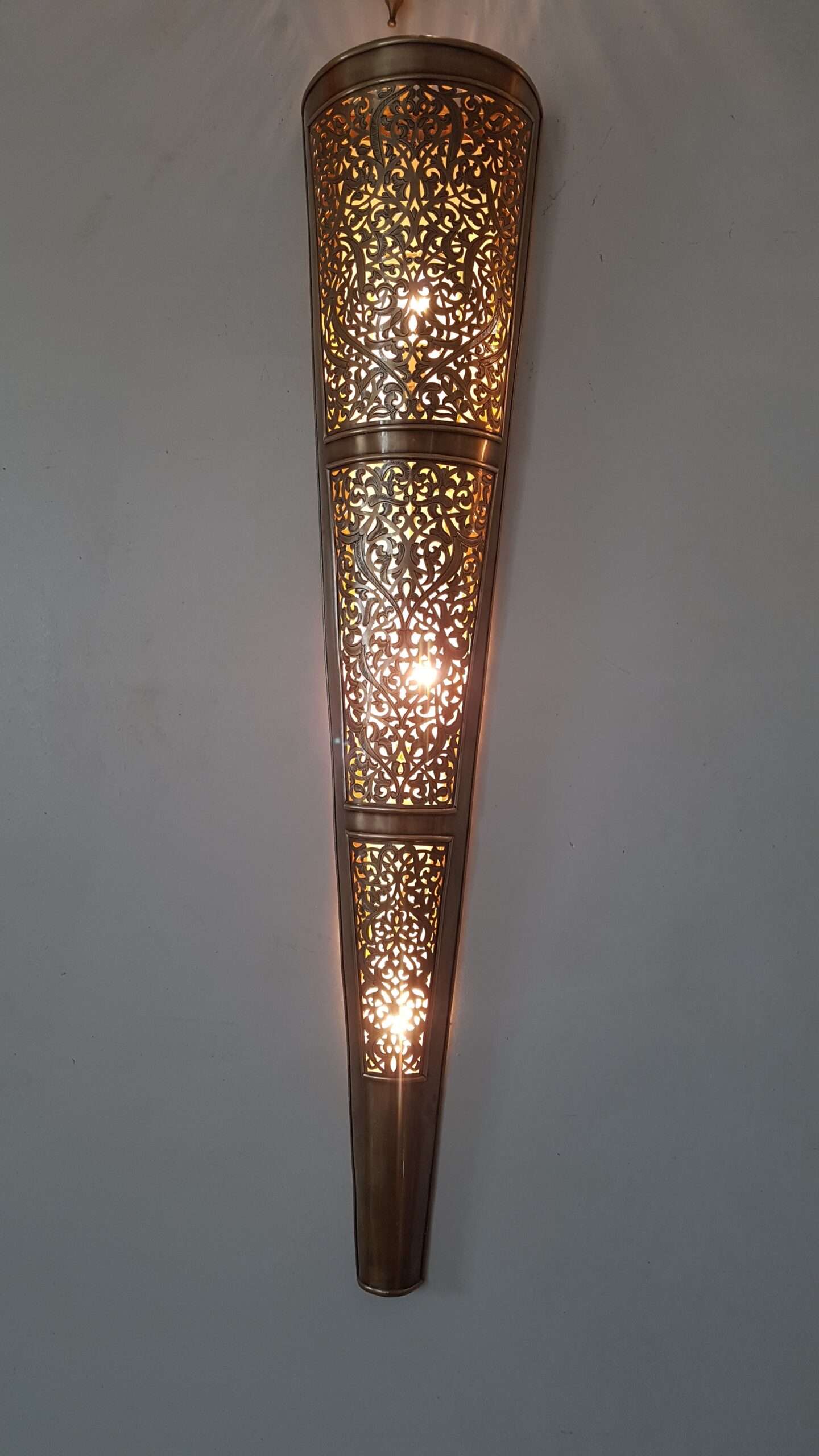 Moroccan lamp, Moroccan sconce, wall sconce , traditionel sconce, sconce light, wall lamp, copper sconce, Moroccan Mosaic Lighting - Image 4