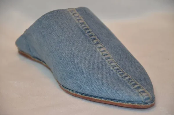 Women’s Traditional Moroccan Babouche – Handmade Leather Slippers with Elegant Finish